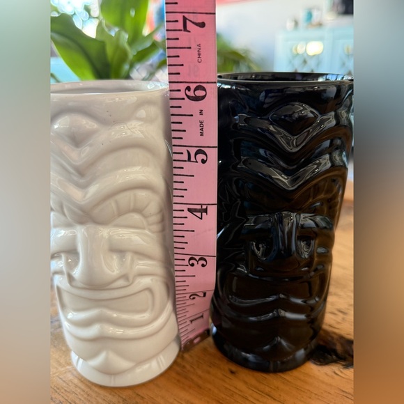 🗿🌺 VIVA Black and White Tiki Mugs LAS VEGAS - Picture 7 of 10